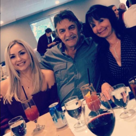 Meet your Posher, Michelle - Picture 1 of 1